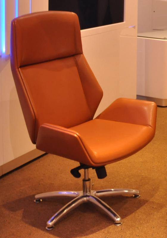 Кресла и Стулья